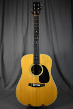 Load image into Gallery viewer, 1975 Martin D-28