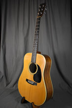 Load image into Gallery viewer, 1975 Martin D-28