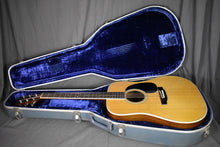 Load image into Gallery viewer, 1976 Martin D-35