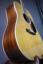 Load image into Gallery viewer, 1976 Martin D-35