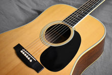 Load image into Gallery viewer, 1976 Martin D-35