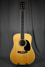 Load image into Gallery viewer, 1976 Martin D-35