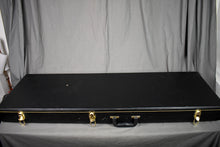 Load image into Gallery viewer, 1980 Washburn Vulture II Bass