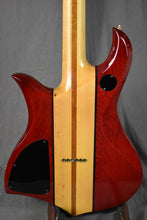 Load image into Gallery viewer, 1985 Quest Stereo Guitar