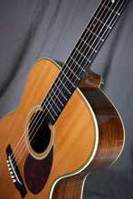 Load image into Gallery viewer, 1998 Martin OM-28VR