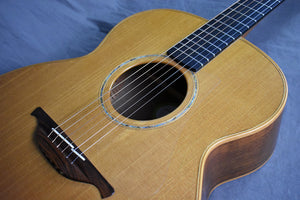 2000 Lowden O-23 Cedar/Walnut