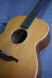 2000 Lowden O-23 Cedar/Walnut