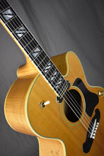 Load image into Gallery viewer, 2001 Gibson J-190 EC Natural