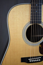 Load image into Gallery viewer, 2002 Martin HD-28