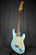 Load image into Gallery viewer, 2003 Fender Custom Shop ’60 Stratocaster Relic Daphne Blue