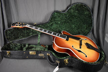 Load image into Gallery viewer, 2004 Buscarino Monarch