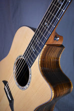 Load image into Gallery viewer, 2010 Breedlove Focus D Special Edition