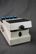 Load image into Gallery viewer, 2010s Boss DD-7 Digital Delay