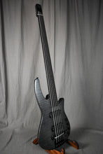 Load image into Gallery viewer, 2010s NS Designs CR5 Radius Fretless