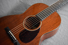 Load image into Gallery viewer, 2015 Collings 001 Mh