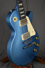 Load image into Gallery viewer, 2017 Gibson Les Paul Studio T Pelham Blue