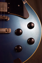 Load image into Gallery viewer, 2018 Collings CL Deluxe Aged Pelham Blue