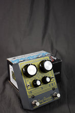 Load image into Gallery viewer, 2018 EarthQuaker Devices Gray Channel