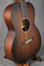 Load image into Gallery viewer, 2022 Iris RCM-000 All-Mahogany