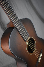 Load image into Gallery viewer, 2022 Iris RCM-000 All-Mahogany