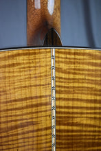 Load image into Gallery viewer, Bourgeois &quot;The Coupe&quot; 00-12 Custom Redwood AT Maple