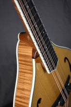 Load image into Gallery viewer, Bourgeois M5A Mandolin