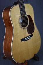 Load image into Gallery viewer, Bourgeois &quot;Panama Red&quot; D AT Adirondack Panama Rosewood