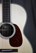 Load image into Gallery viewer, Collings 0002H G w/ 1-3/4&quot; Nut, Bound Fingerboard &amp; Peghead