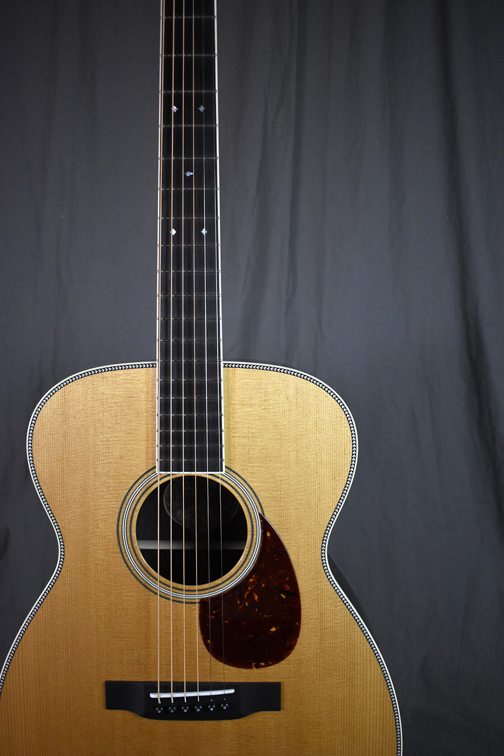 Collings 002H 14-Fret Baked Sitka 