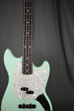 Load image into Gallery viewer, 2023 Fender American Performer Mustang Bass