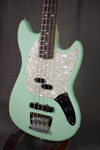 Load image into Gallery viewer, 2023 Fender American Performer Mustang Bass