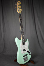 Load image into Gallery viewer, 2023 Fender American Performer Mustang Bass