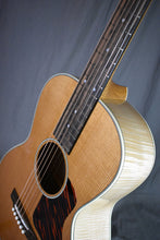 Load image into Gallery viewer, Bourgeois &quot;The Artist&quot; L-DBO 12-Fret Maple