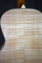 Load image into Gallery viewer, Bourgeois &quot;The Artist&quot; L-DBO 12-Fret Maple