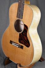 Load image into Gallery viewer, Bourgeois &quot;The Artist&quot; L-DBO 12-Fret Maple