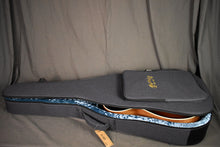 Load image into Gallery viewer, 2024 Martin 000-17 Whiskey Sunset