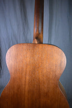 Load image into Gallery viewer, 2024 Martin 000-17 Whiskey Sunset