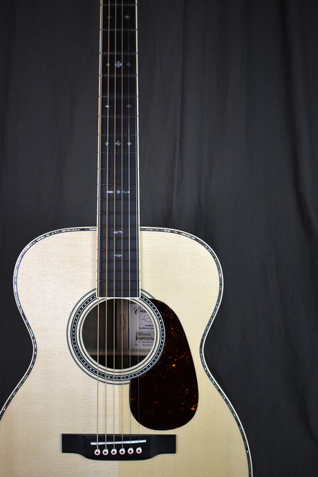 Martin Custom Shop 00-41 Black Walnut Torch