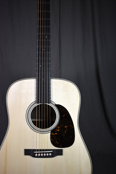 Martin Custom Shop D-28 Wild Grain