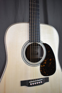 Martin Custom Shop D-28 Wild Grain