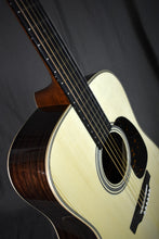 Load image into Gallery viewer, Martin Custom Shop D-28 Wild Grain