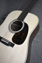 Load image into Gallery viewer, Martin Custom Shop D-28 Wild Grain