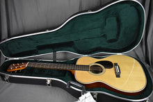 Load image into Gallery viewer, Martin Custom Shop OM-28 Cocobolo