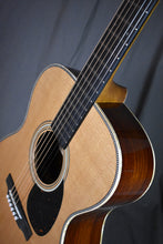 Load image into Gallery viewer, Martin Custom Shop OM-28 Cocobolo