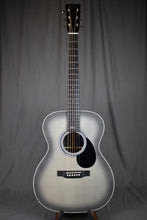 Load image into Gallery viewer, Martin OMJM 20th Anniversary John Mayer Signature #1069