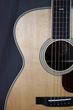 Load image into Gallery viewer, Collings 002H 14-Fret Old Growth Sitka &amp; 42-Style Snowflakes