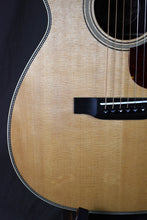 Load image into Gallery viewer, Collings 002H 14-Fret Old Growth Sitka &amp; 42-Style Snowflakes