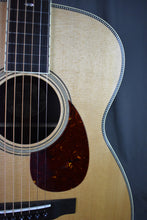 Load image into Gallery viewer, Collings 002H 14-Fret Old Growth Sitka &amp; 42-Style Snowflakes