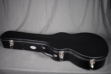 Load image into Gallery viewer, Collings C10 Deluxe Sunburst