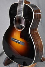 Load image into Gallery viewer, Collings C10 Deluxe Sunburst